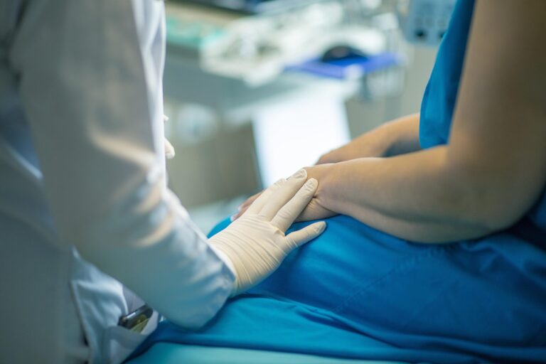 Kakaj nastane fistula?