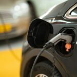Automobil koji raste uz vas